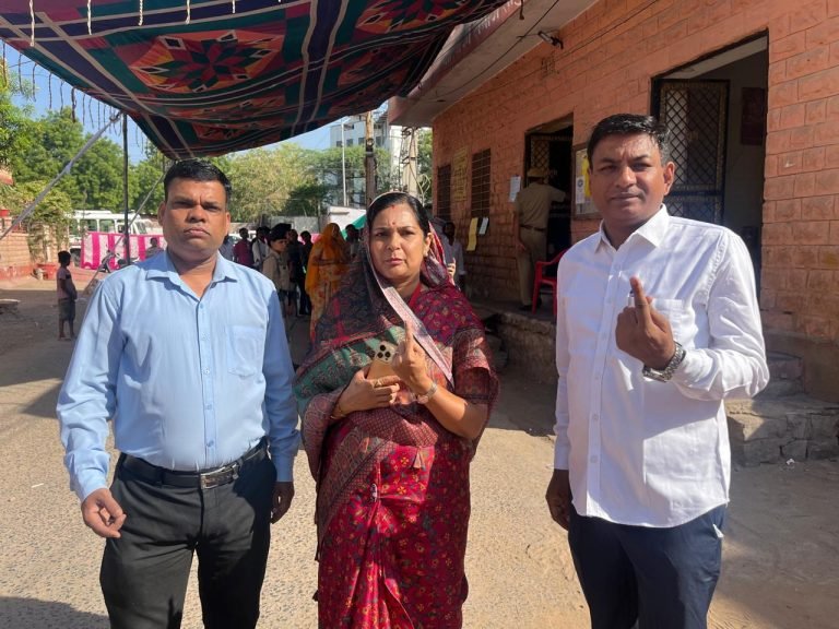 पूर्व विधायक जोधपुर शहर मनीषा पंवार ने मतदान करने के साथ मतदाताओं का जताया आभार