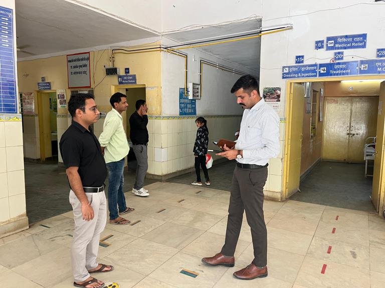 लेखाधिकारी ने सीएचसी रामगढ़ के लेखा संबंधी रिकार्ड का किया निरीक्षण