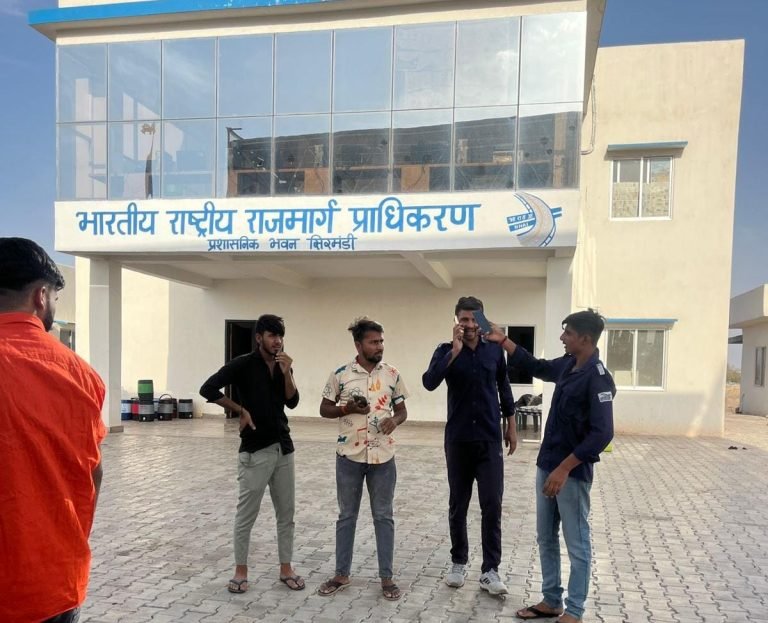 फास्टैग से बैलेंस काटने को लेकर टोलकर्मियों ने बुजुर्ग दंपति से की मारपीट