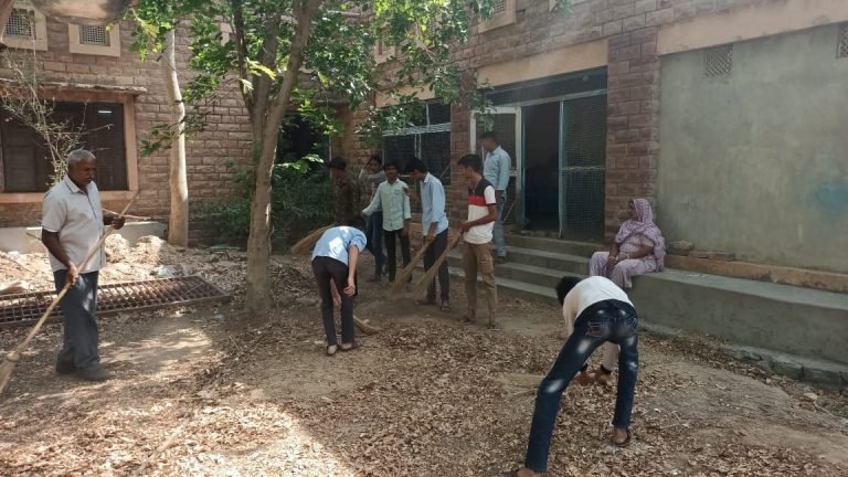 समाज सेवा शिविर का आयोजन