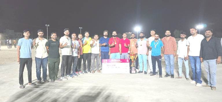 स्व मनोहर सिंह स्मृति रात्रिकालीन क्रिकेट प्रतियोगिता भोपा