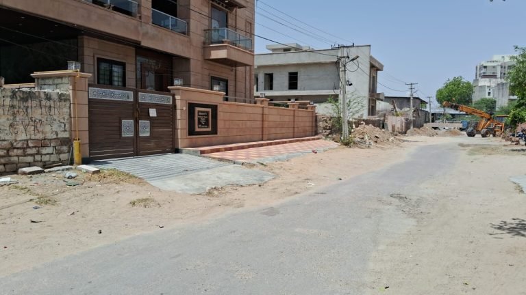 जेसीबी ने गैस पाइपलाइन को क्षति पहुंचाई