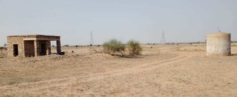 निम्बाराम मेघवाल की ढाणी में धूल फांक रही जीएलआर