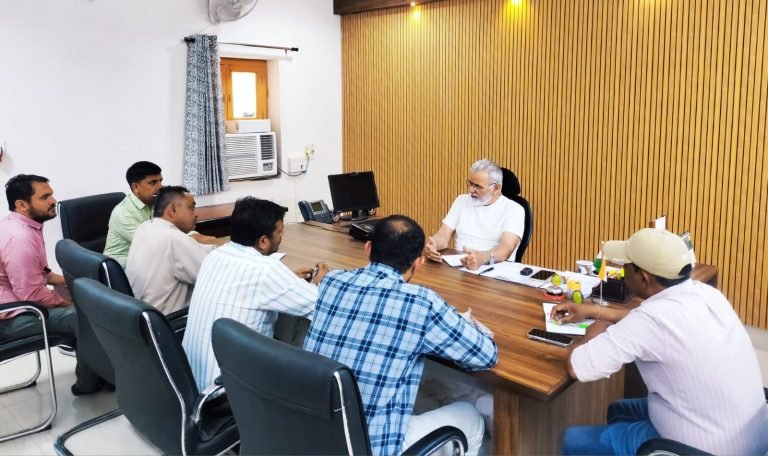 विद्युत आपूर्ति सुचारु रखे अवैध विद्युत कनेक्शन काटे 