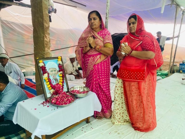 पूर्व सरपंच मुंडण के बड़े भाई का निधन