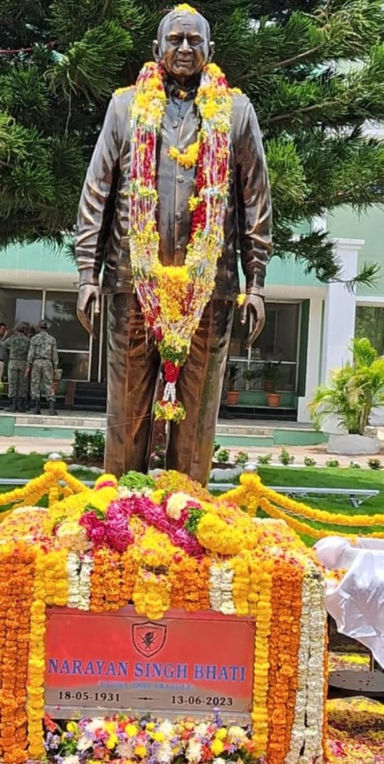 जोधपुर के झीपासनी गांव के स्वर्गीय पद्मश्री नारायण सिंह भाटी की प्रतिमा का तेलंगाना के ग्राउंडस रीजनल ट्रेनिंग सेंटर में हुआ लोकार्पण 