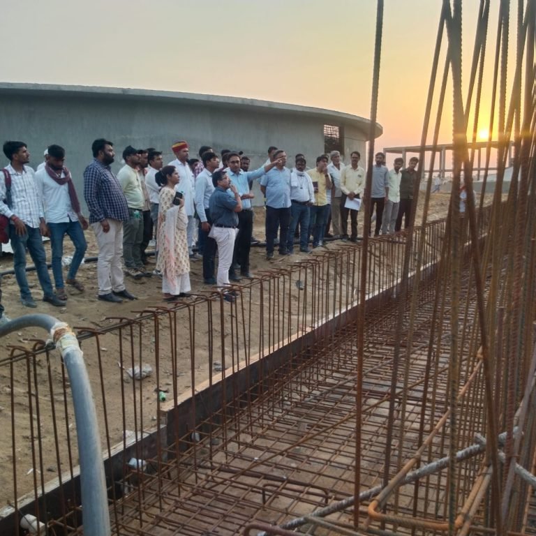 जिला कलक्टर ने उपखंड क्षेत्र ओसियां का किया निरीक्षण