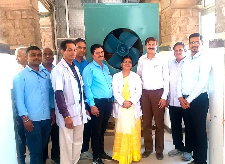 एमजीएच में कूलर भेंट किया