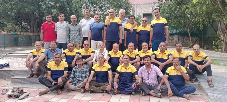 राजेन्द्र पूनम ग्रुप के सदस्यों ने गौ सेवा का उठाया बीड़ा