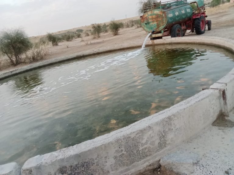 एक दिन में 50 पेयजल टैंकर की आपूर्ति करवाई