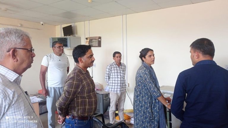 अतिरिक्त जिला कलेक्टर डॉ. सुनिता पंकज ने किया औचक निरीक्षण