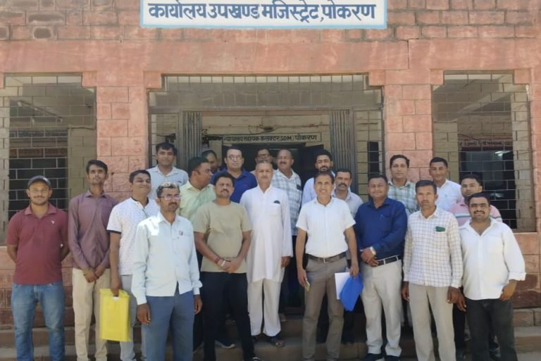 राजस्थान शिक्षक संघ ने सौंपा ज्ञापनः दलित समाज पर हो रहे अत्याचार पर कार्रवाई की मांग