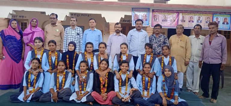 सम्मान समारोह का आयोजन कर हार्दिक अभिनंदन किया