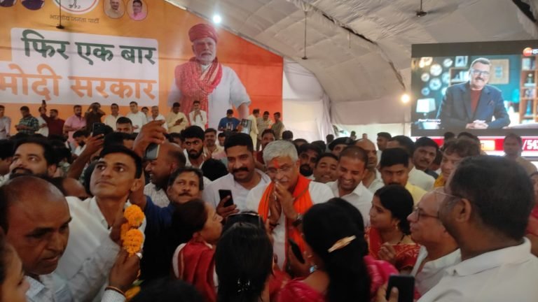 एक लाख से अधिक वोटो से गजेन्द्रसिंह शेखावत ने जीत दर्ज की