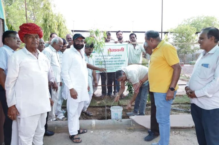 सघन वृक्षारोपण ही ग्लोबल वार्मिंग से बचाव का एकमात्र उपाय है