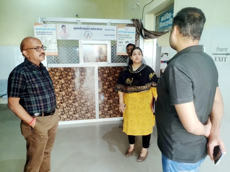 अतिरिक्त जिला कलक्टर व उपखण्ड अधिकारी ने सामुदायिक स्वास्थ्य केन्द्र चण्डावल नगर का किया औचक निरीक्षण