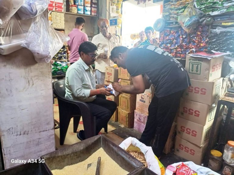 खाद्य सुरक्षा टीम की शुद्ध आहार मिलावट पर वार अभियान के तहत मिलावट खोरों के खिलाफ कार्यवाही