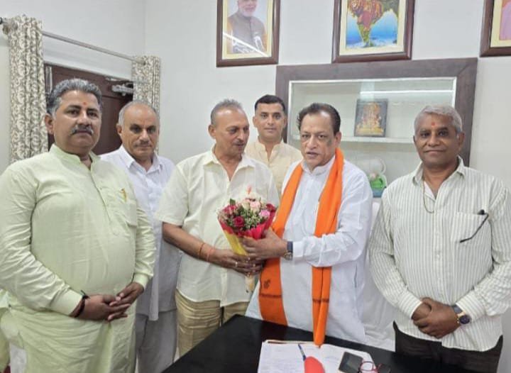 जैसलमेर भाजपा शिष्ट मण्डल बिजली संबधी समस्याओं हेतू मुख्य सचिव व प्रभारी मंत्री से मिला