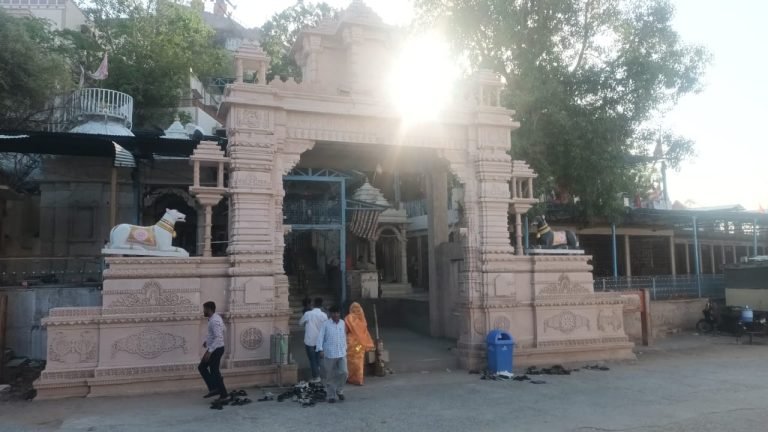 श्री सोनाणा खेतलाजी सारंगवास ट्रस्ट कमेटी के कबूतर खाना भंडार एवं पालना गृह का भंडार उपखंड अधिकारी के आदेश पर खोले गए