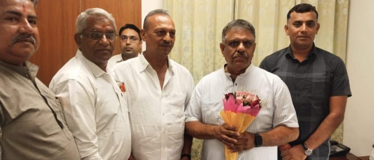 भाजपा जागी चिकित्सा मंत्री व स्वायत शासन मंत्री को शिष्ट मंडल ने बताई जैसलमेर ज़िले की समस्यायें