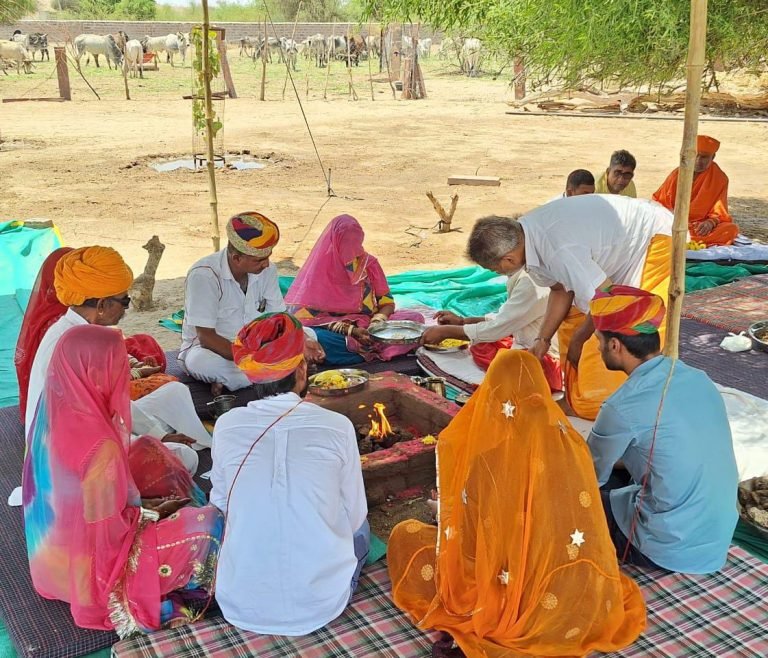 श्री मामोजी गो शाला सेनाई में शांति हवन कार्यक्रम संपन्न