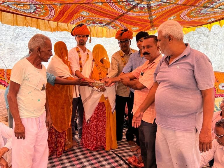 दो भाइयों ने मृत्यु भोज नहीं कर रेगर समाज में 1 लाख 11 हजार दान दीये