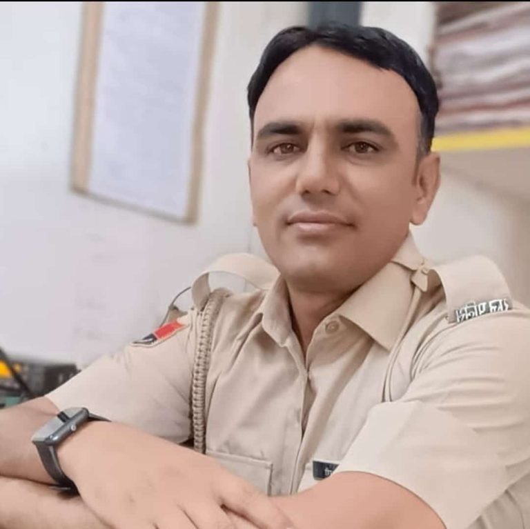 पुलिस कॉन्स्टेबल ने थाने में खुद को मारी गोली