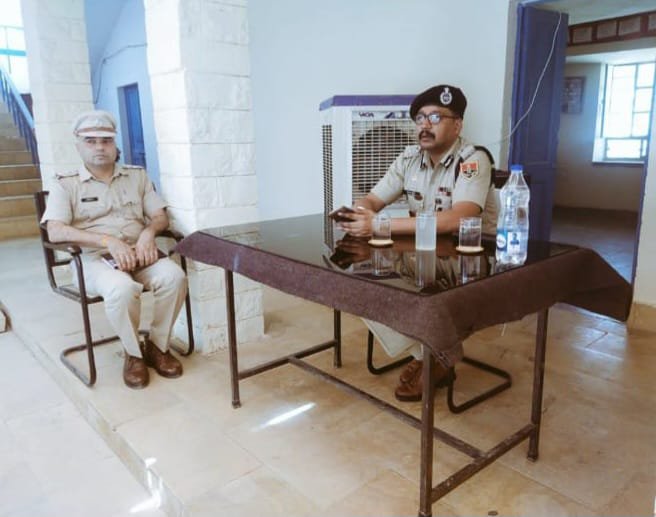 महानिरीक्षक पुलिस जोधपुर रेंज विकासकुमार ने पुलिस थाना रामगढ एवं तनोट का किया निरीक्षण
