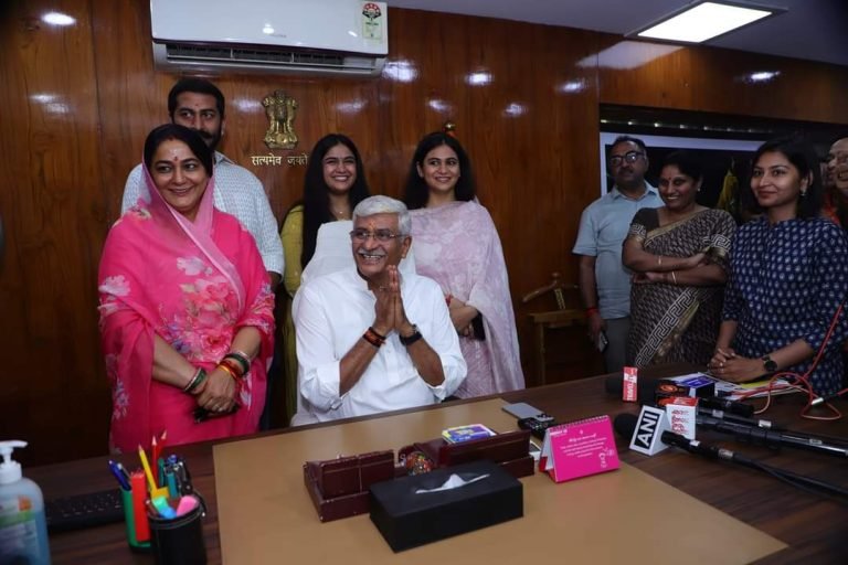 जोधपुर सांसद गजेंद्र सिंह शेखावत ने संभाला संस्कृति-पर्यटन मंत्री का पदभार