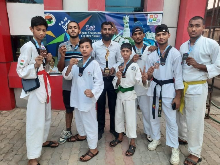 फिरोजाबाद में एसएच मार्शल आर्ट अकादमी के खिलाडिय़ों ने जीते पदक