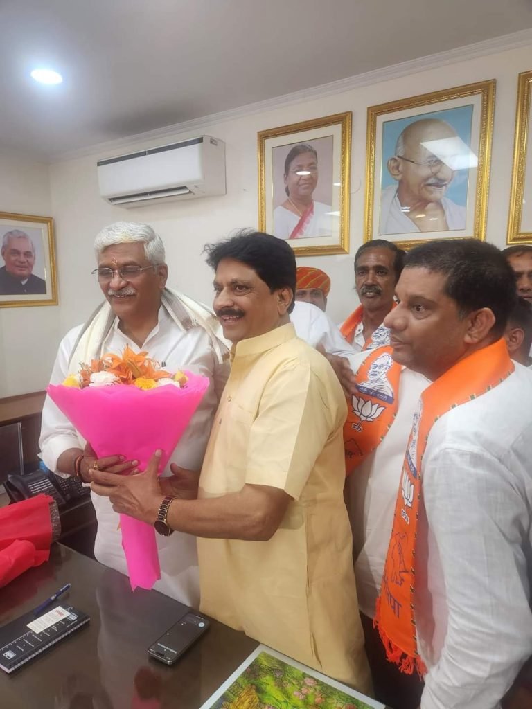 जोधपुर से गए भाजपा कार्यकर्ताओं ने किया शेखावत का स्वागत