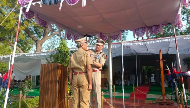 राजस्थान पुलिस स्थापना दिवस कार्यक्रम : उल्लेखनीय सेवा देने वाले अधिकारियों को डीजीपी डिस्क