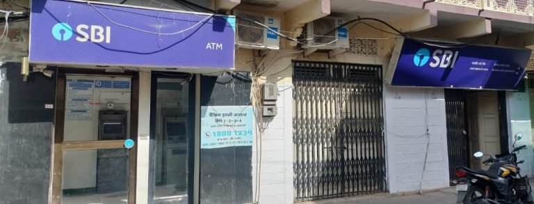 बैंक मैनेजर ने मात्र 1 वर्ष में ग्राहकों को सुविधाएं देकर बैंक की काया कल्प कर  रचा इतिहास