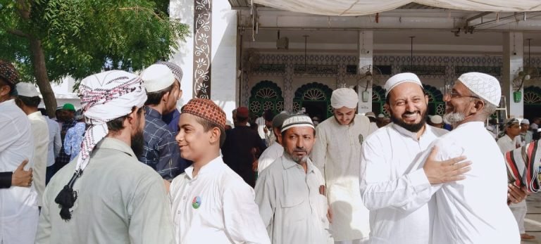 शहर खतीब काजी मोहम्मद तैयब अंसारी व मौलाना मोहम्मद हुसैन अशरफी ने ईदुल अज़्हा की देशवासियों को पेश की मुबारकबाद