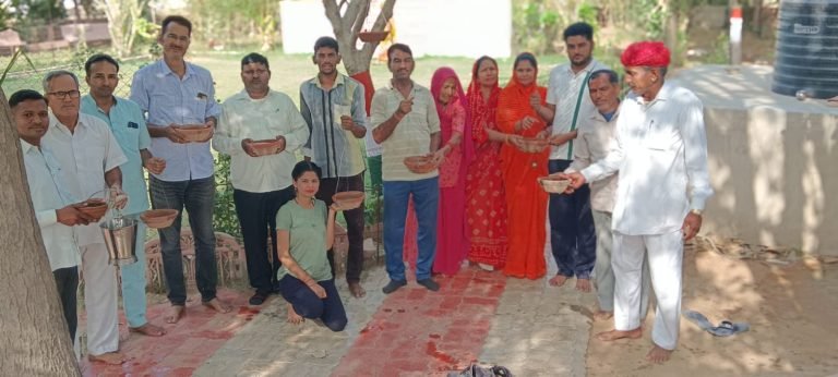 वेलकम सिक्योर लाईफ सेवा फाउंडेशन जोधपुर के तत्वावधान में पक्षियों के लिए परिंडे लगाए गए