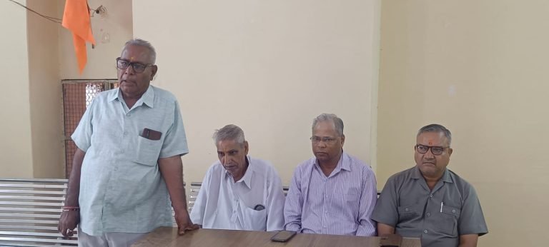 राजस्थान पेंशनर समाज उपशाखा प्रताप नगर ने भूमि आवंटन की मांग उठाई