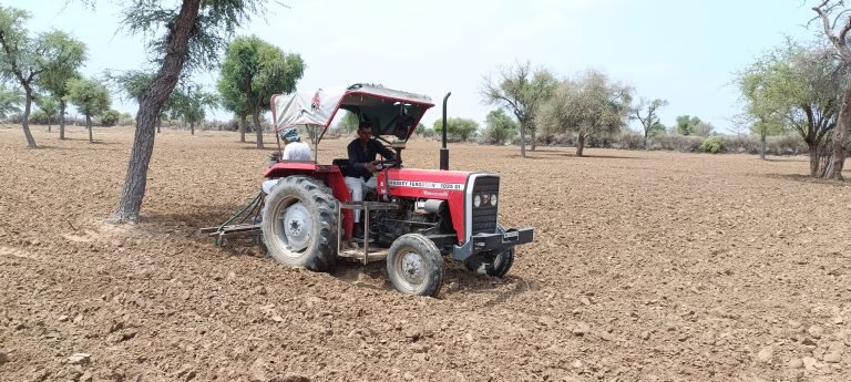 बारिश के बाद किसानो का रुख खेतों की ओर