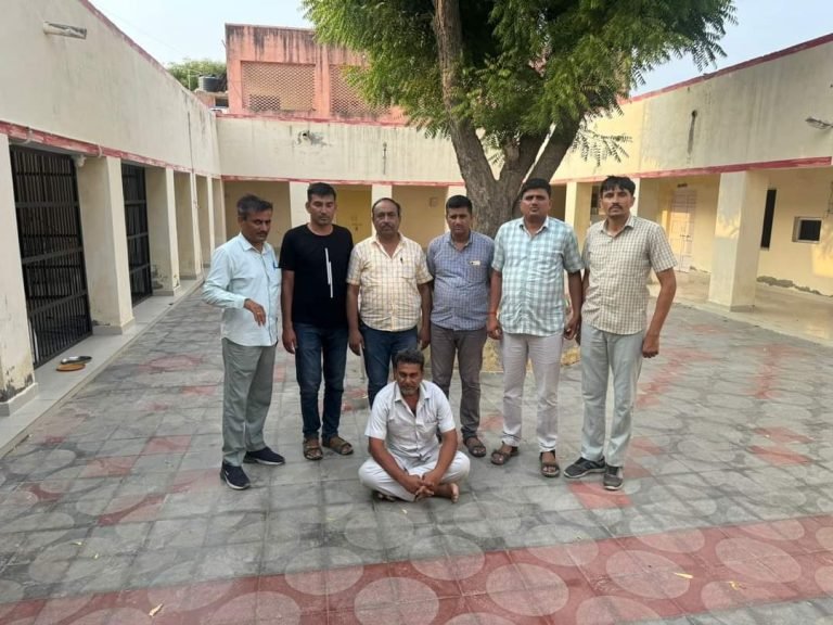 बाड़मेर डीएसटी टीम द्वारा 20 हजार रूपये का ईनामी आरोपी दस्तयाब