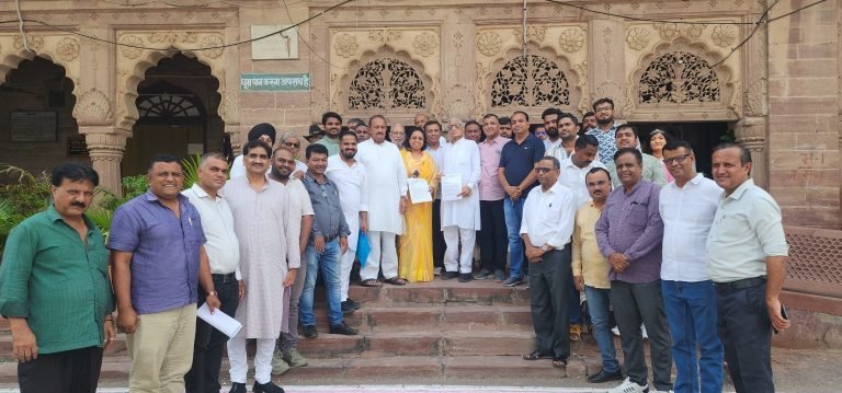 बांग्लादेश में अल्पसंख्यको पर अत्याचार के संबंध राष्ट्रपति के नाम ज्ञापन सौंपा