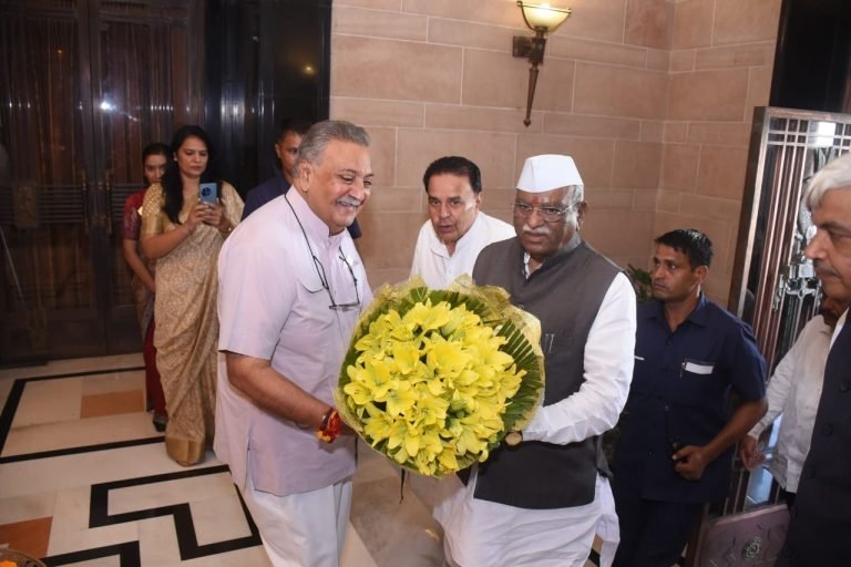 पूर्व नरेश गजसिंह ने किया स्वागत