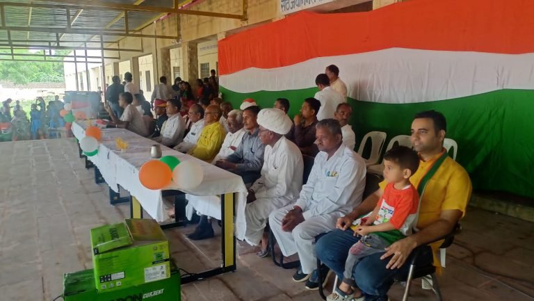 सांस्कृतिक कार्यक्रमों की धूम के साथ पीएम श्री विद्यालय में मनाया गया स्वतंत्रता दिवस