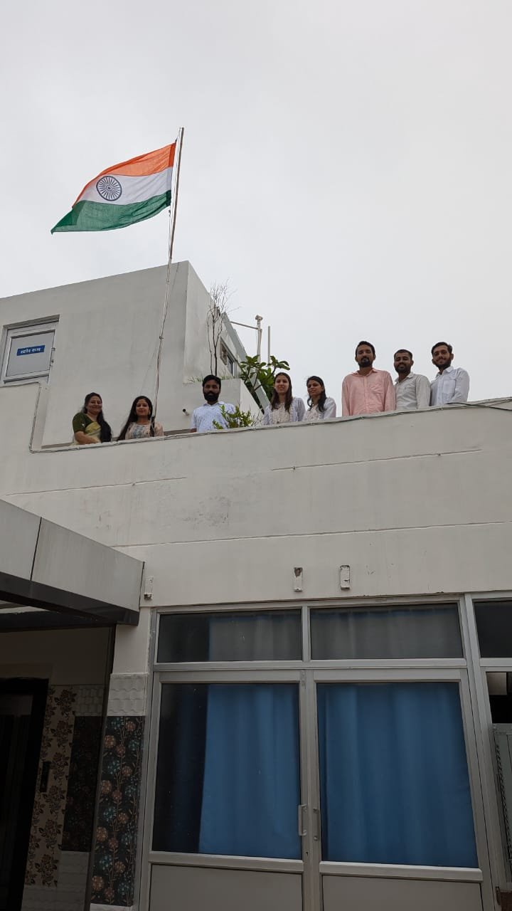 सार्थी फाउंडेशन में स्वतंत्रता दिवस पर ध्वजारोहण समारोह आयोजित