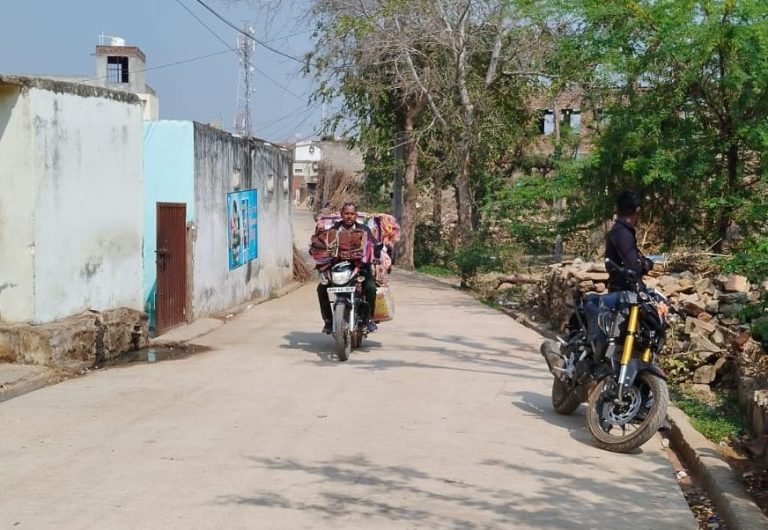 गांवों में शिक्षा और रोज़गार की चुनौती