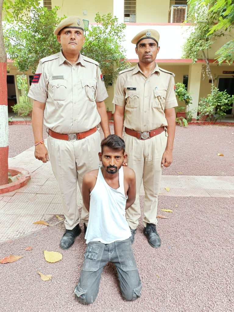 मोटरसाईकिल चोरी प्रकरण में वांछित आरोपी गिरफ्तार