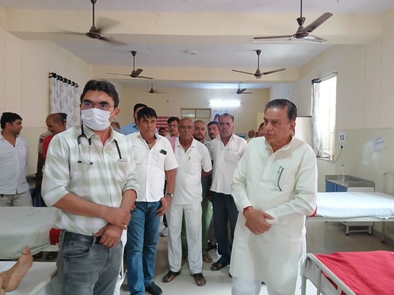 संसदीय कार्य मंत्री ने किया सालावास उप जिला अस्पताल का निरीक्षण, लिया फीडबैक