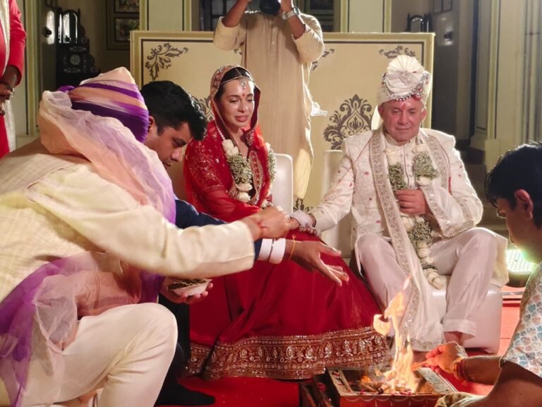 चार साल लिव-इन में रहने वाले यूक्रेन के कपल ने हिंदू रीति-रिवाजों से लिए सात फेरे