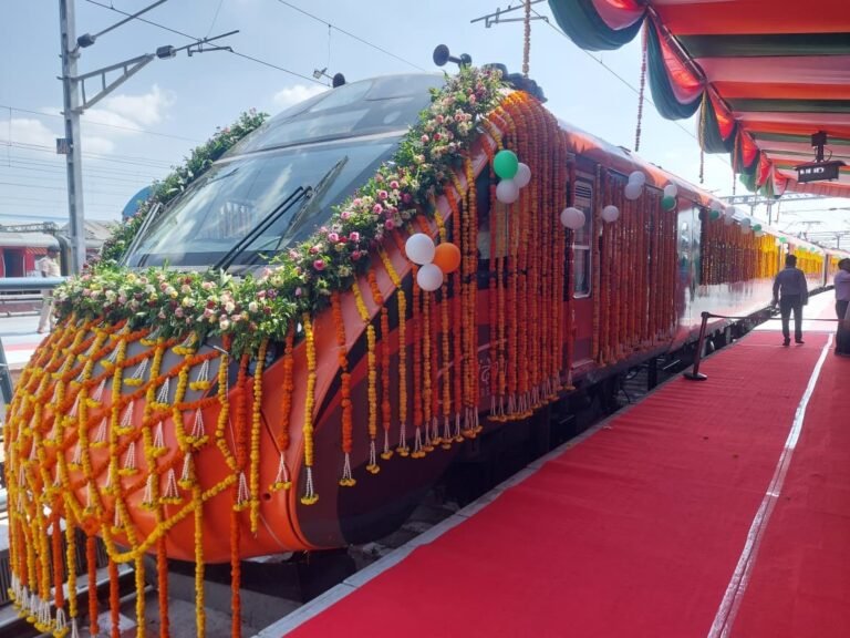 दिल्ली के लिए वंदेभारत का नियमित संचालन शुरू