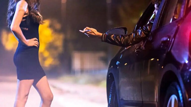 तीन महिलाएं, 1 होटल मैनेजर और सेक्स रैकेट का धंधा