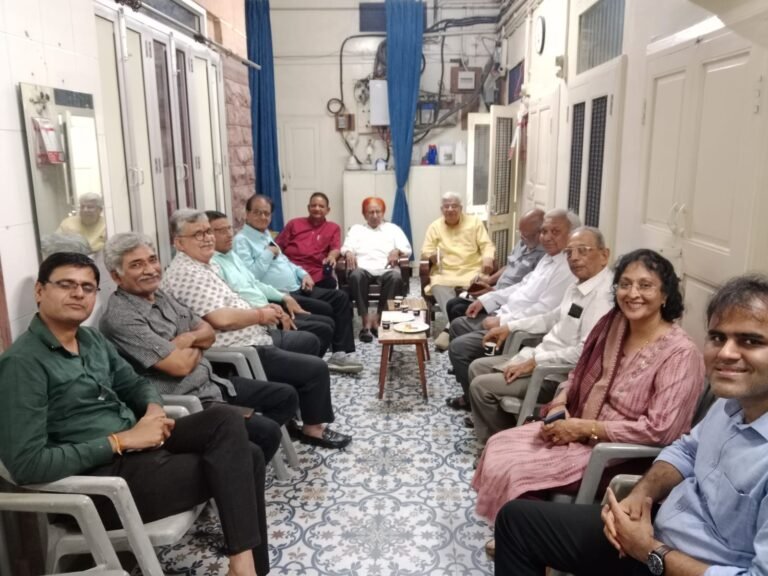 फिर नहीं उठा कभी वो, जो नजऱ से गिर गया…