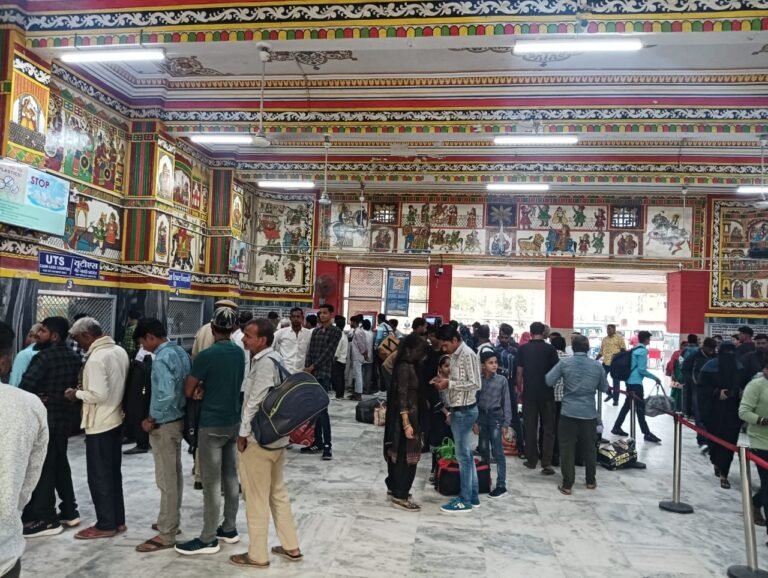 फेस्टिवल स्पेशल ट्रेनों से आवागमन की राह हुई आसान